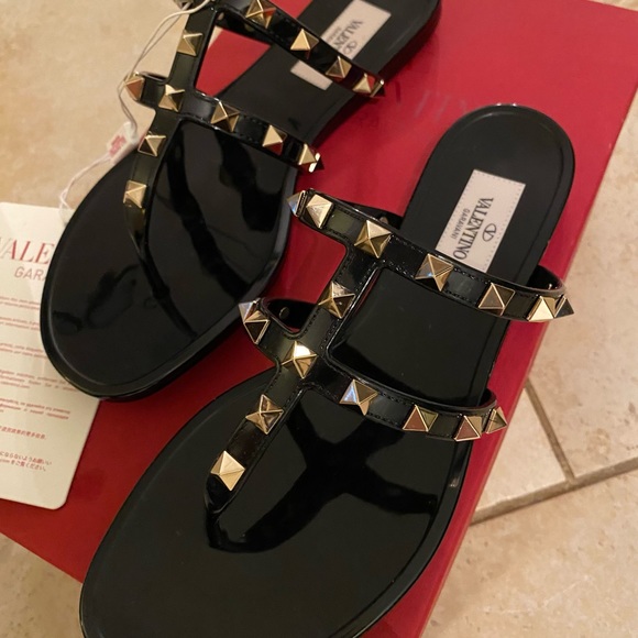 Authentic Valentino Rockstud Sandals - Picture 3 of 5